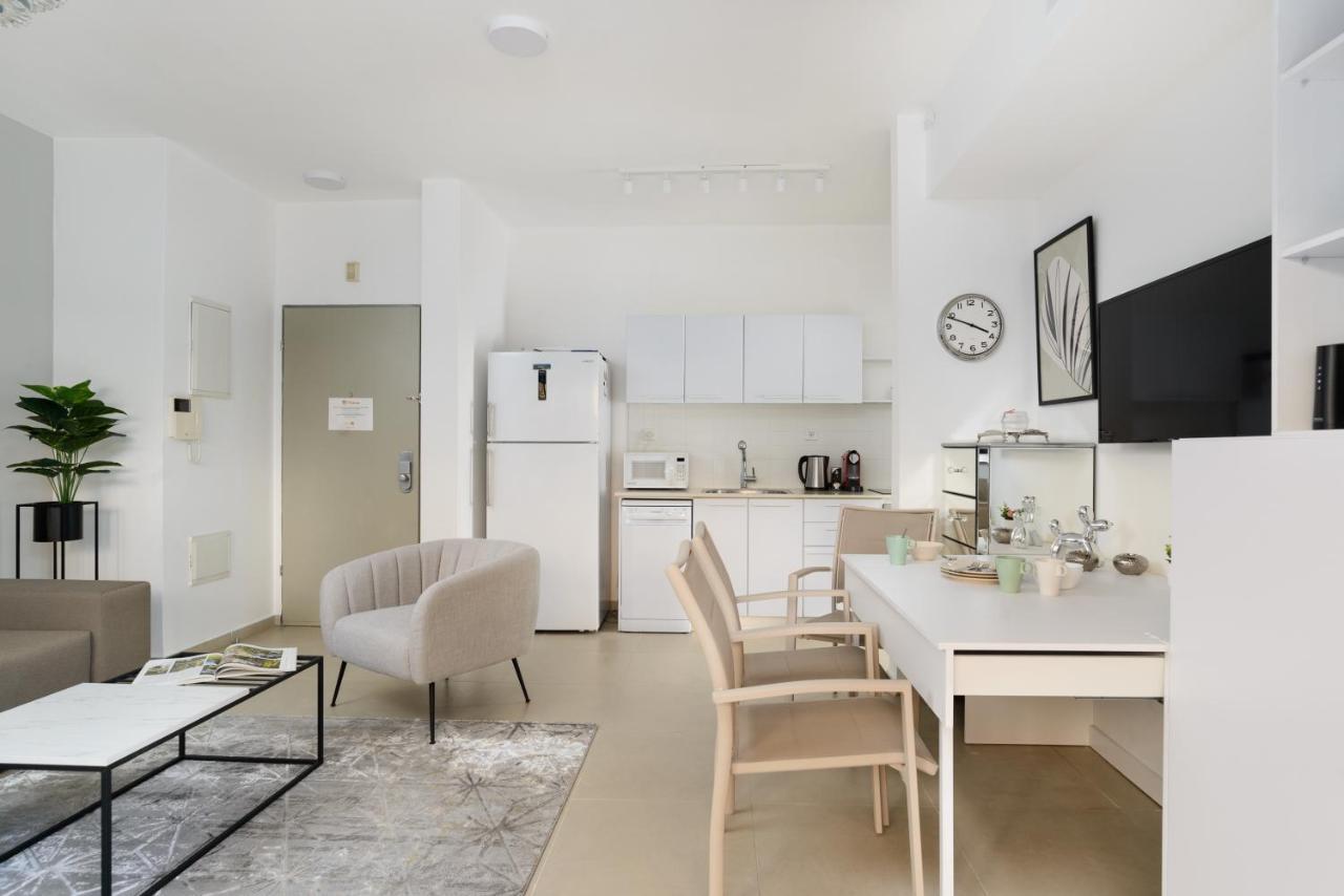תל אביב Quiet Hideaway & Terrace Near Beach By Feelhome מראה חיצוני תמונה